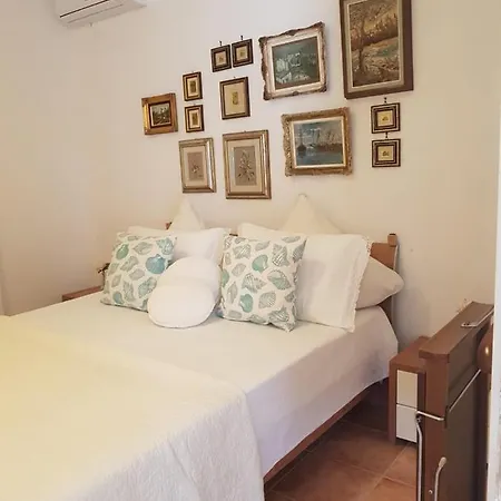 Niki Villa *